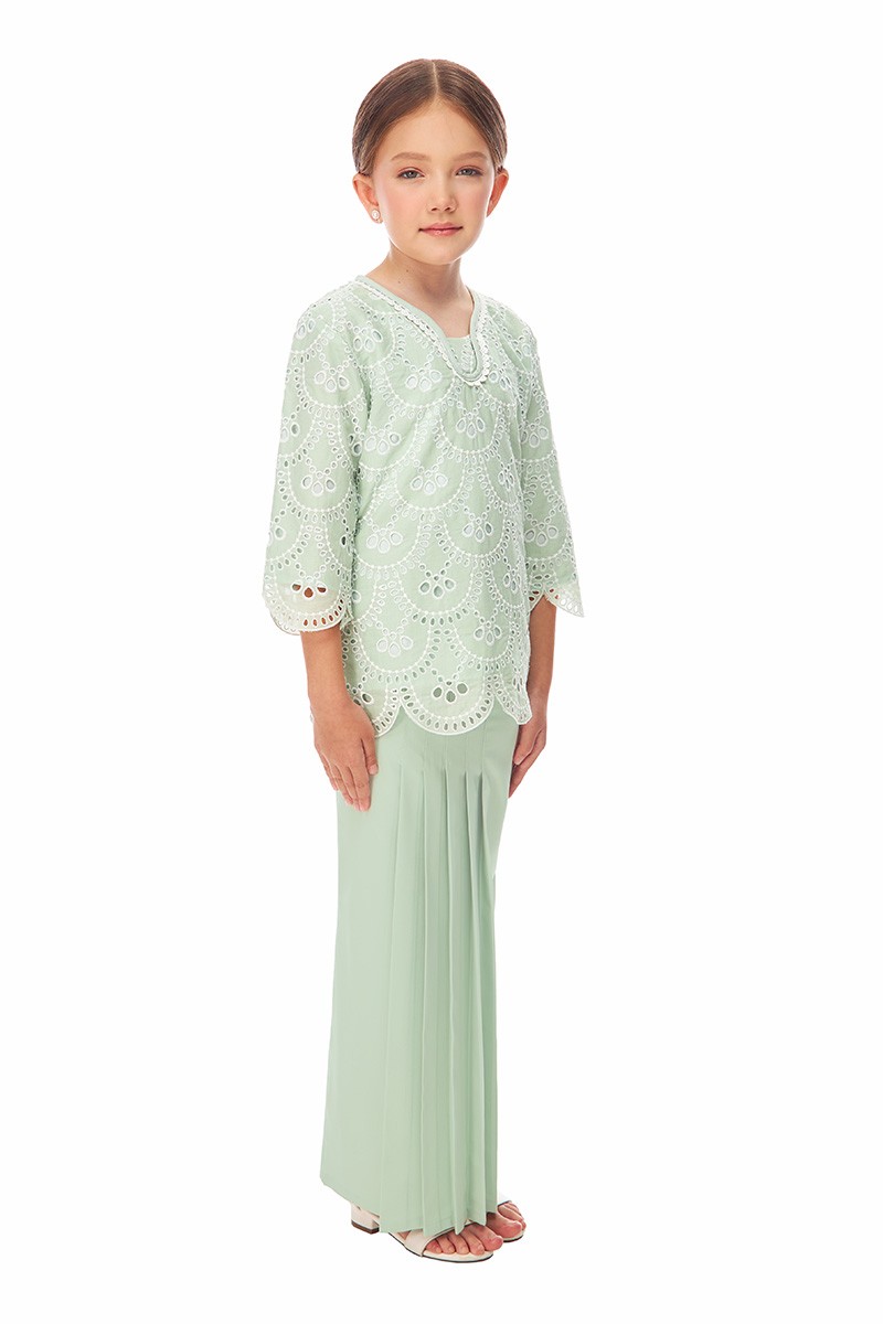 CHARISSA KURUNG KIDS IN GREEN