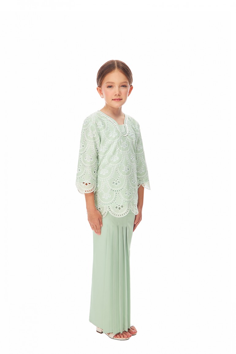 CHARISSA KURUNG KIDS IN GREEN