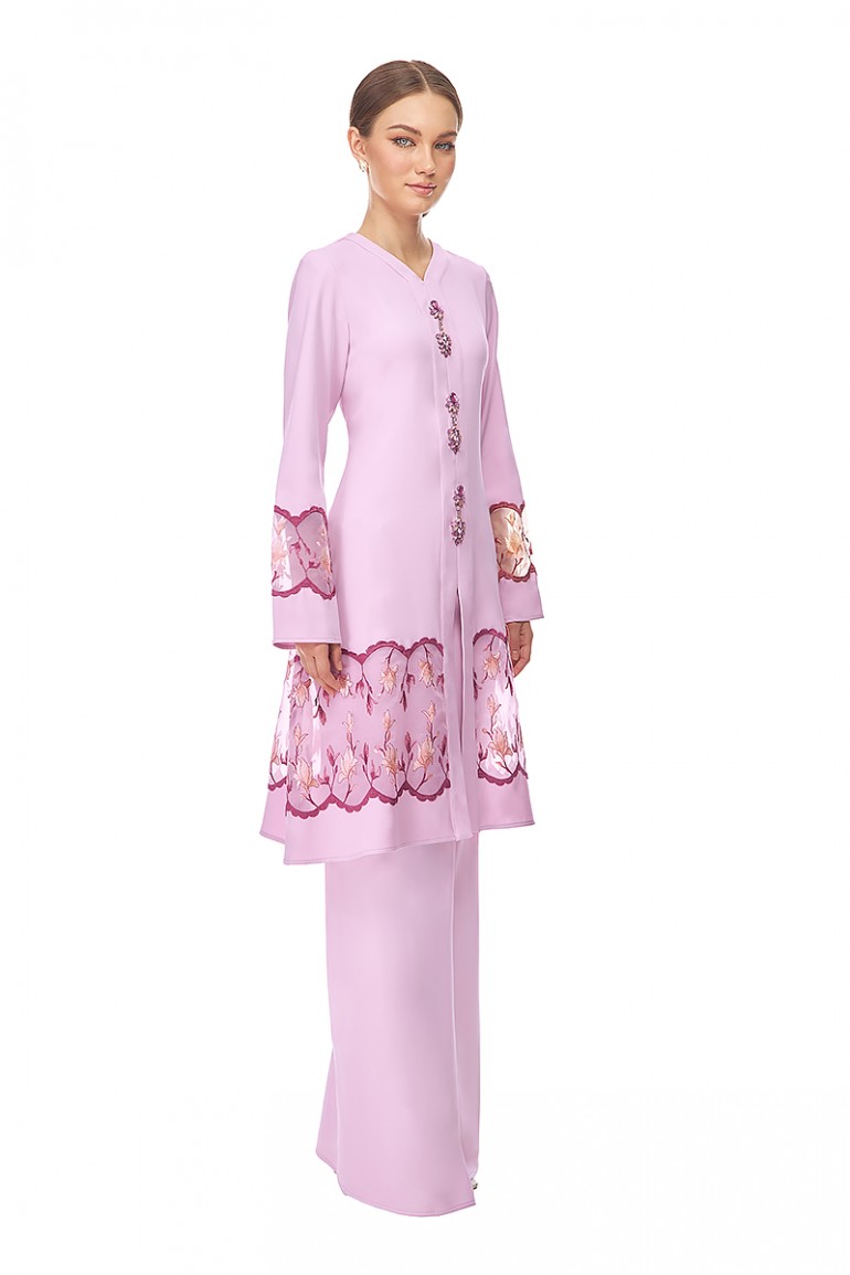 CELESTIA KURUNG IN PASTEL PINK