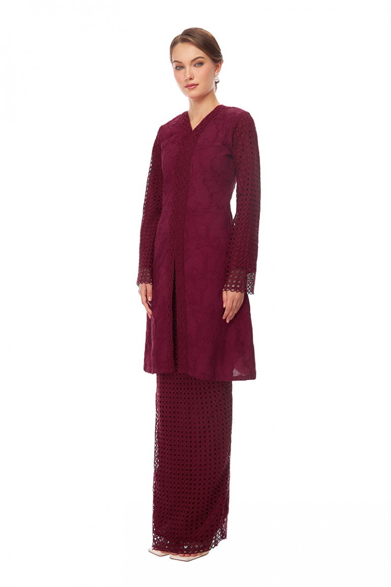 RIEYNAH KURUNG IN MAROON