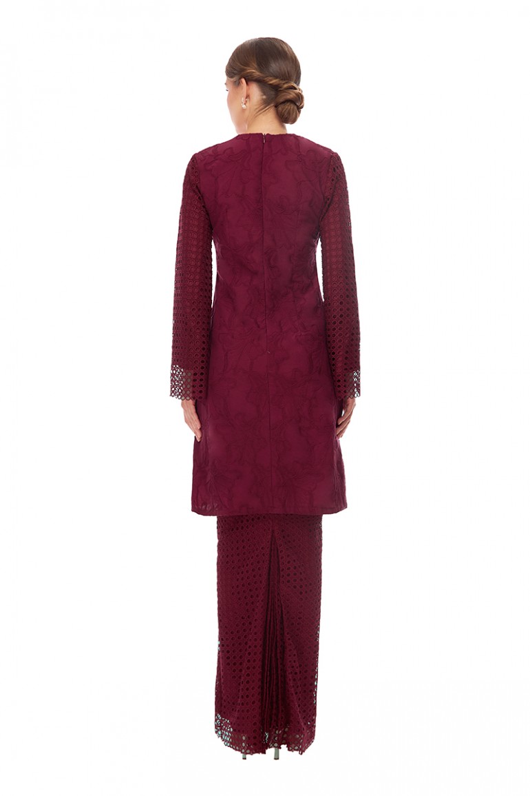 RIEYNAH KURUNG IN MAROON