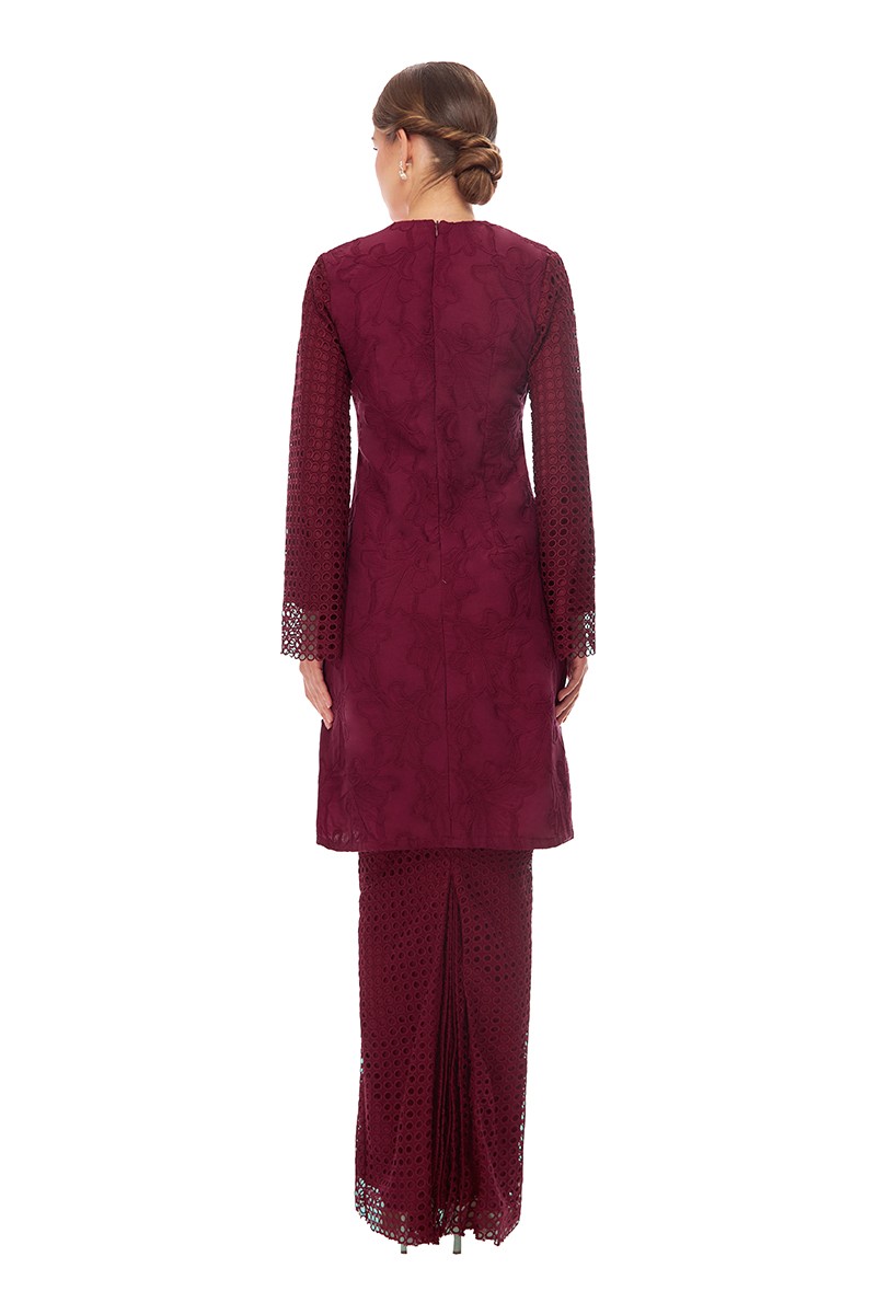 RIEYNAH KURUNG IN MAROON