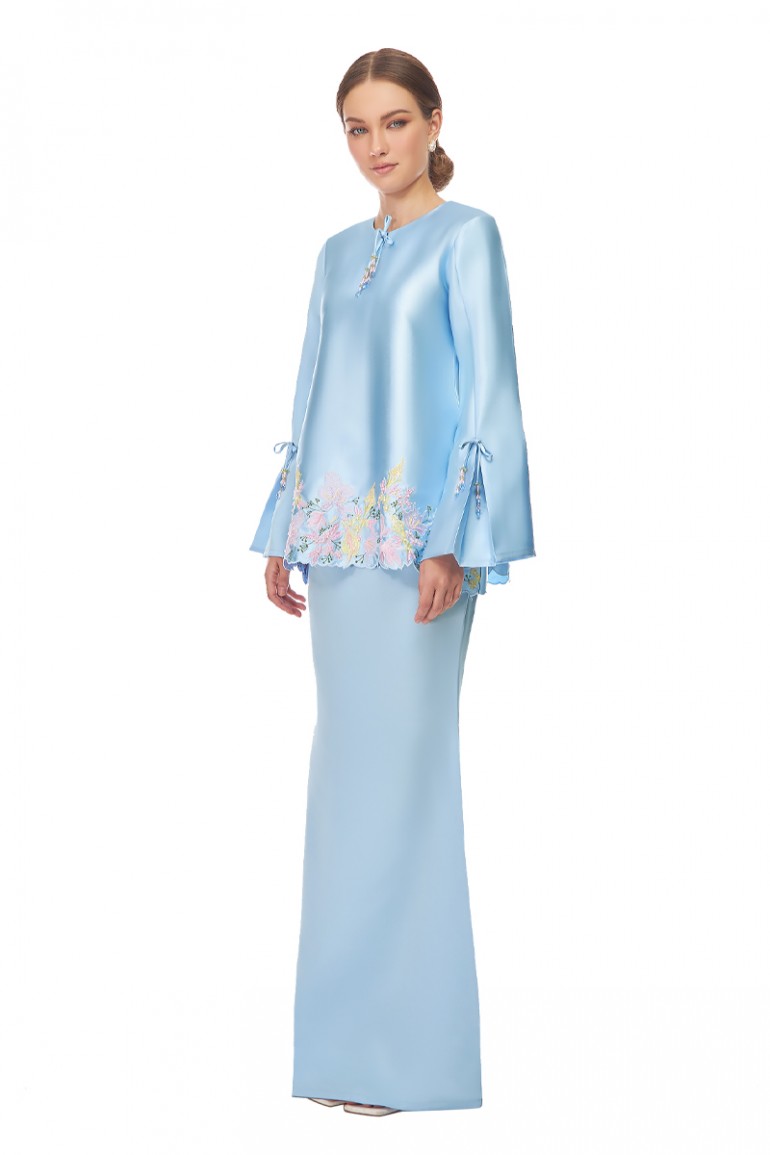 JENIPHER KURUNG IN BLUE