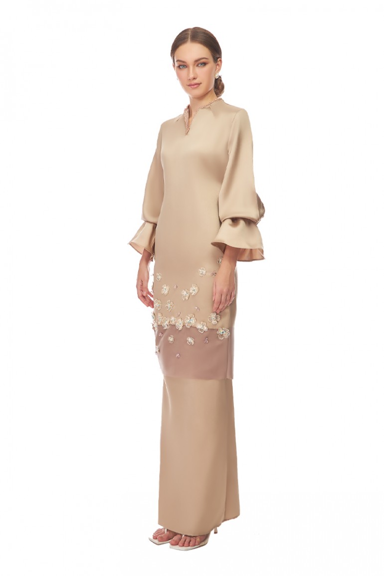 NOELLE KURUNG IN PALE BROWN