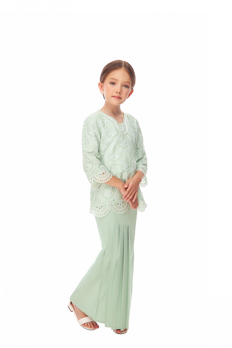 CHARISSA KURUNG KIDS IN GREEN