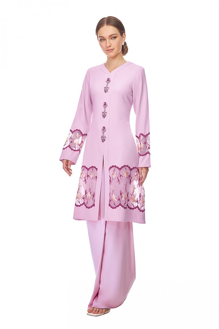 CELESTIA KURUNG IN PASTEL PINK