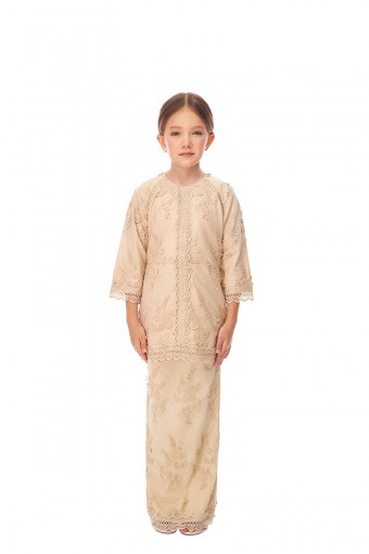 RALISYA KURUNG KIDS IN NUDE