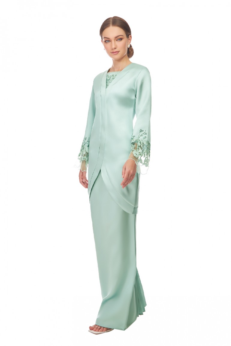 LOLA KURUNG IN DUSTY GREEN