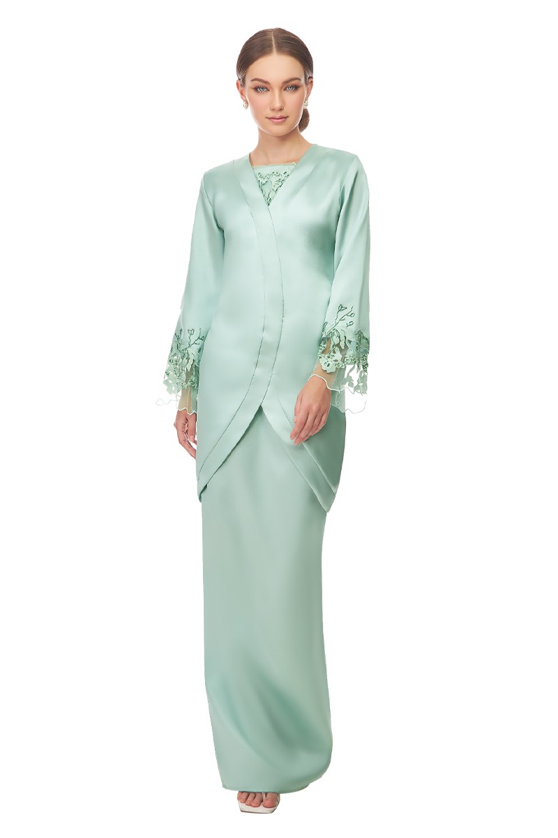 LOLA KURUNG IN DUSTY GREEN