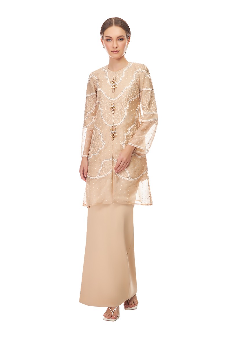 ILLIANNA KURUNG IN HAZELNUT