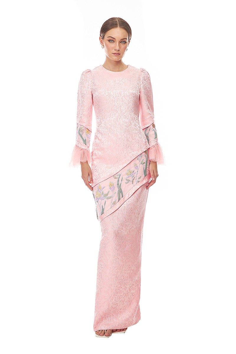 LENNOX KURUNG IN LIGHT PINK