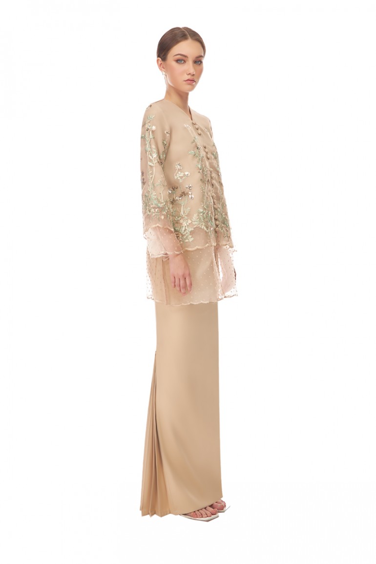 LUNA KURUNG IN CHAMPAGNE BEIGE