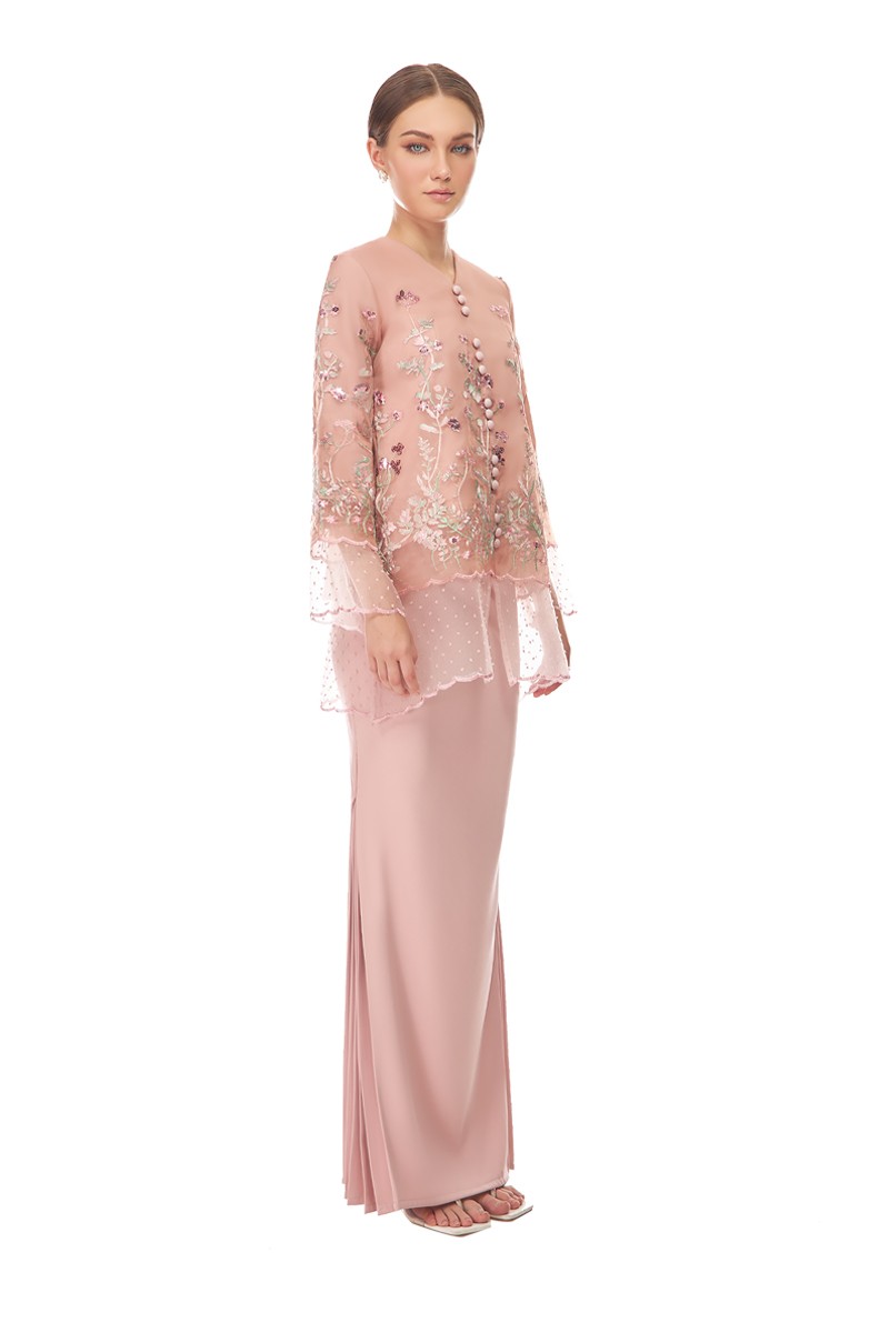 LUNA KURUNG IN DUSTY ROSE