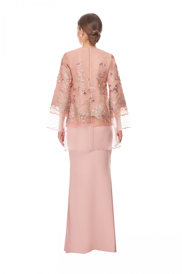 LUNA KURUNG IN DUSTY ROSE