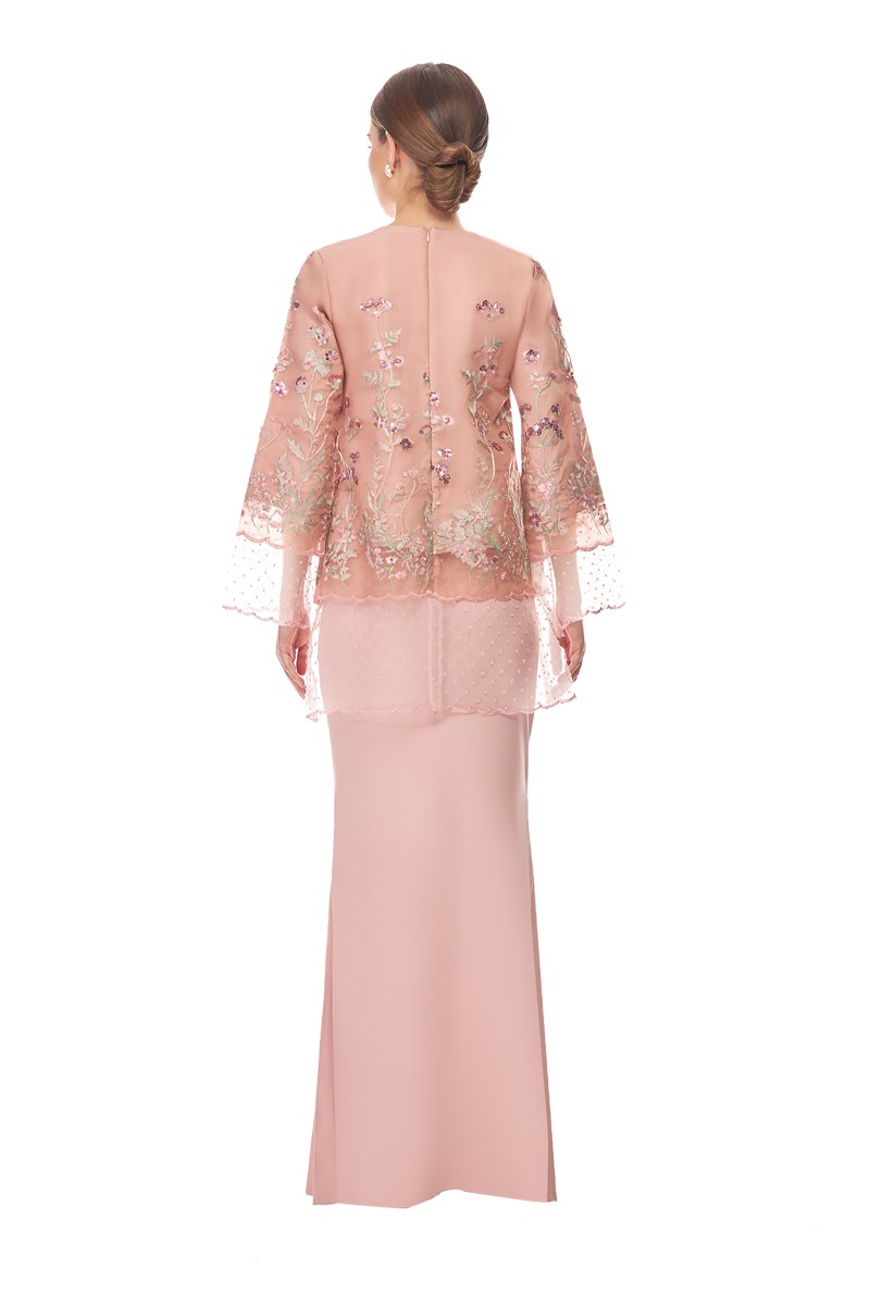 LUNA KURUNG IN DUSTY ROSE