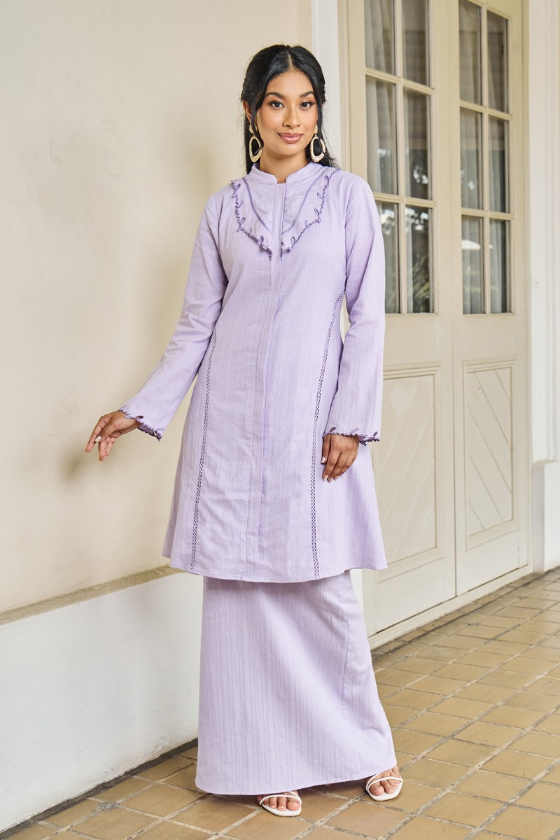 MAURA KURUNG IN LILAC