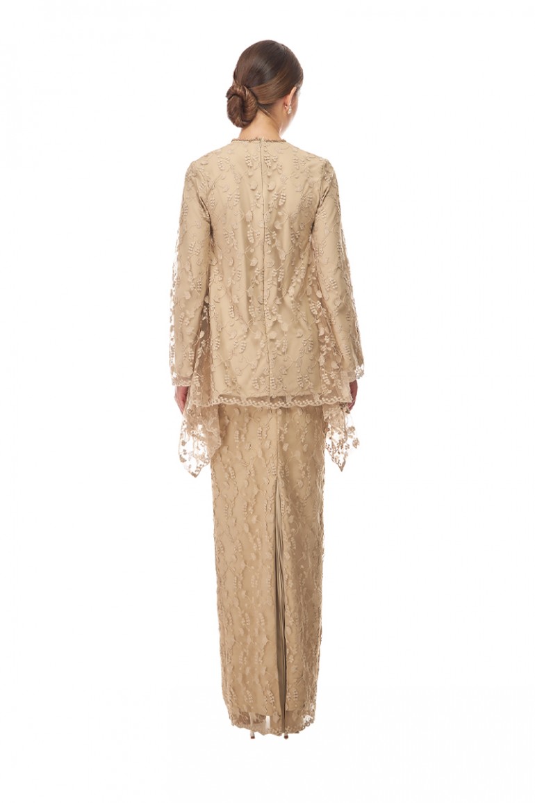 MILLE KURUNG IN NUDE