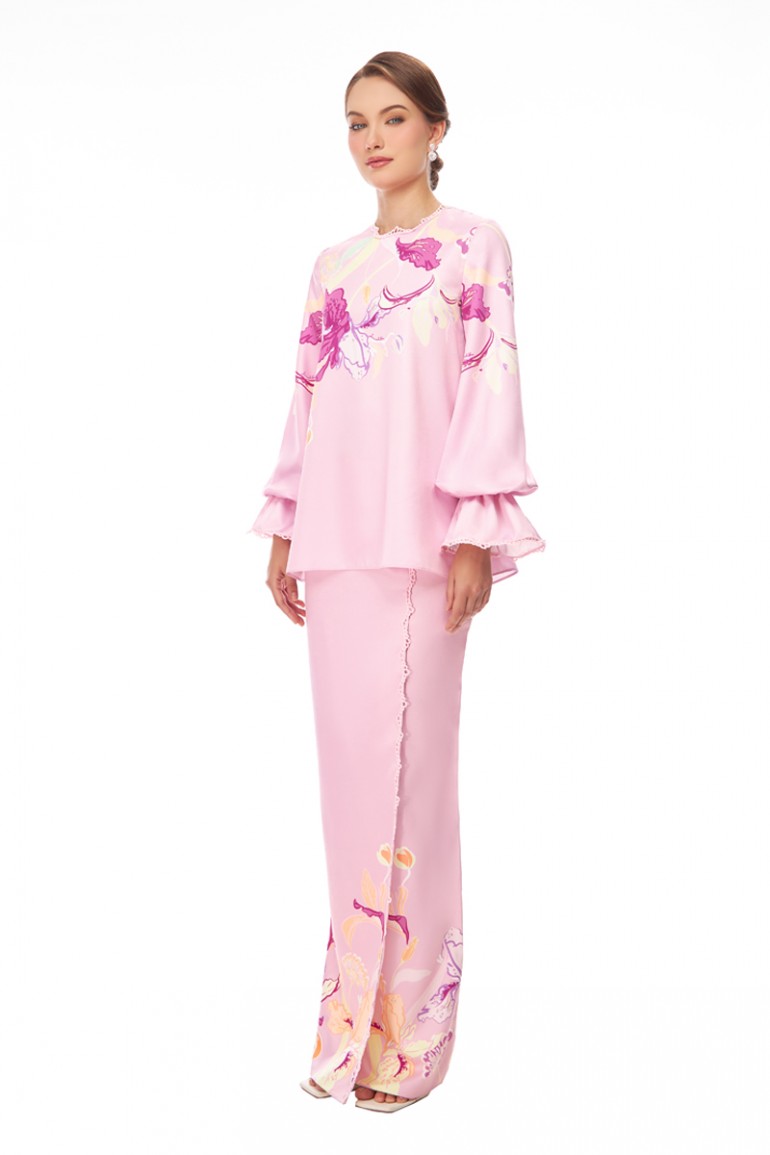 ZARYA KURUNG IN PINK