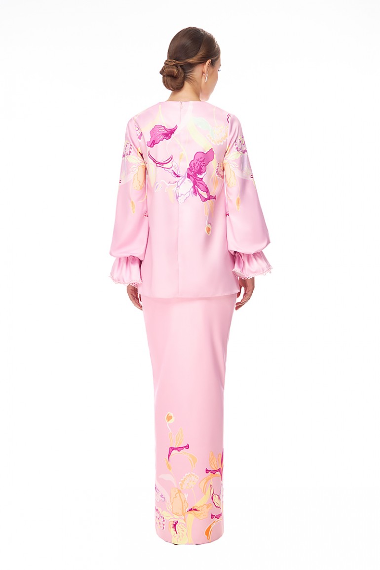 ZARYA KURUNG IN PINK