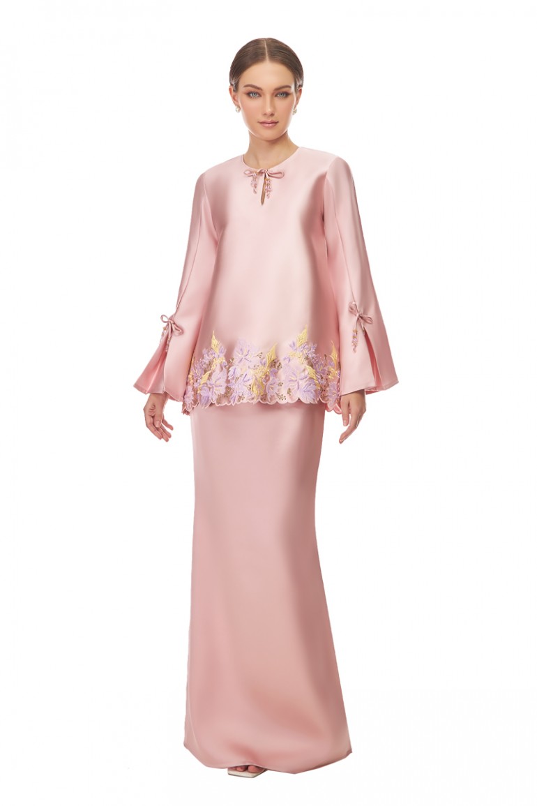 JENIPHER KURUNG IN PINK