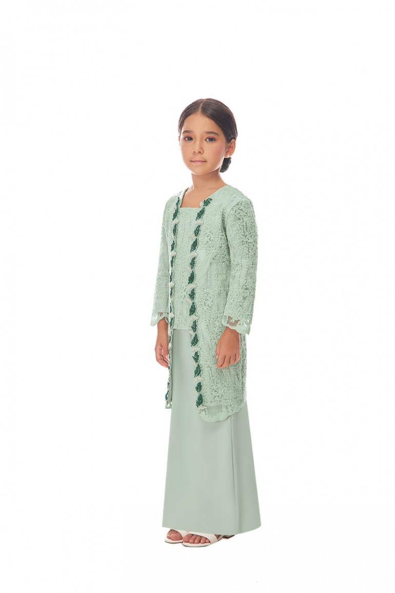 QUINCE KURUNG KIDS IN SAGE GREEN