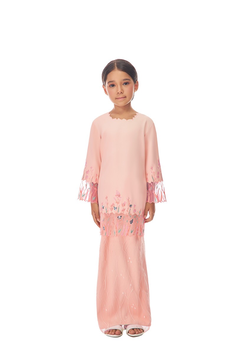 KATERYNA KURUNG KIDS IN PEACH FUZZ