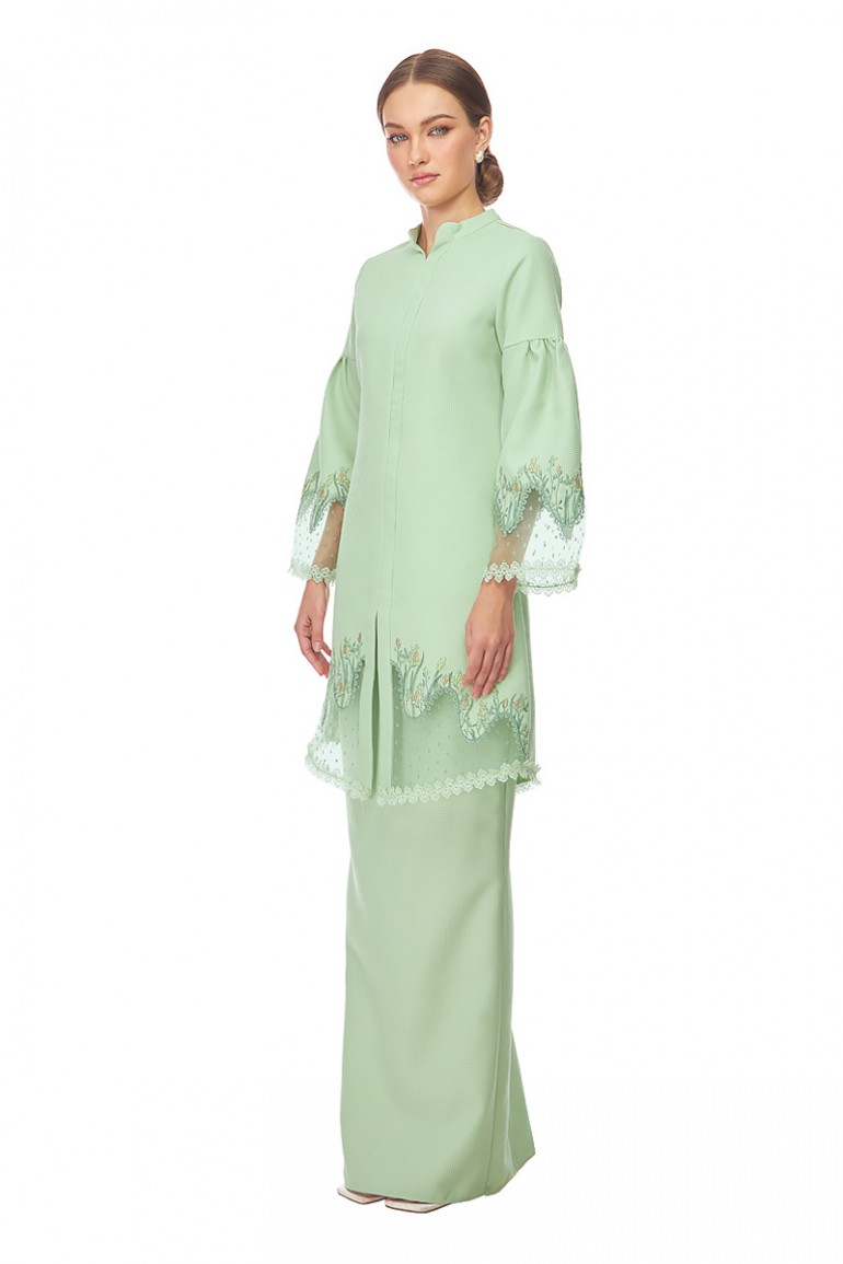 MAISIE KURUNG IN LIGHT GREEN