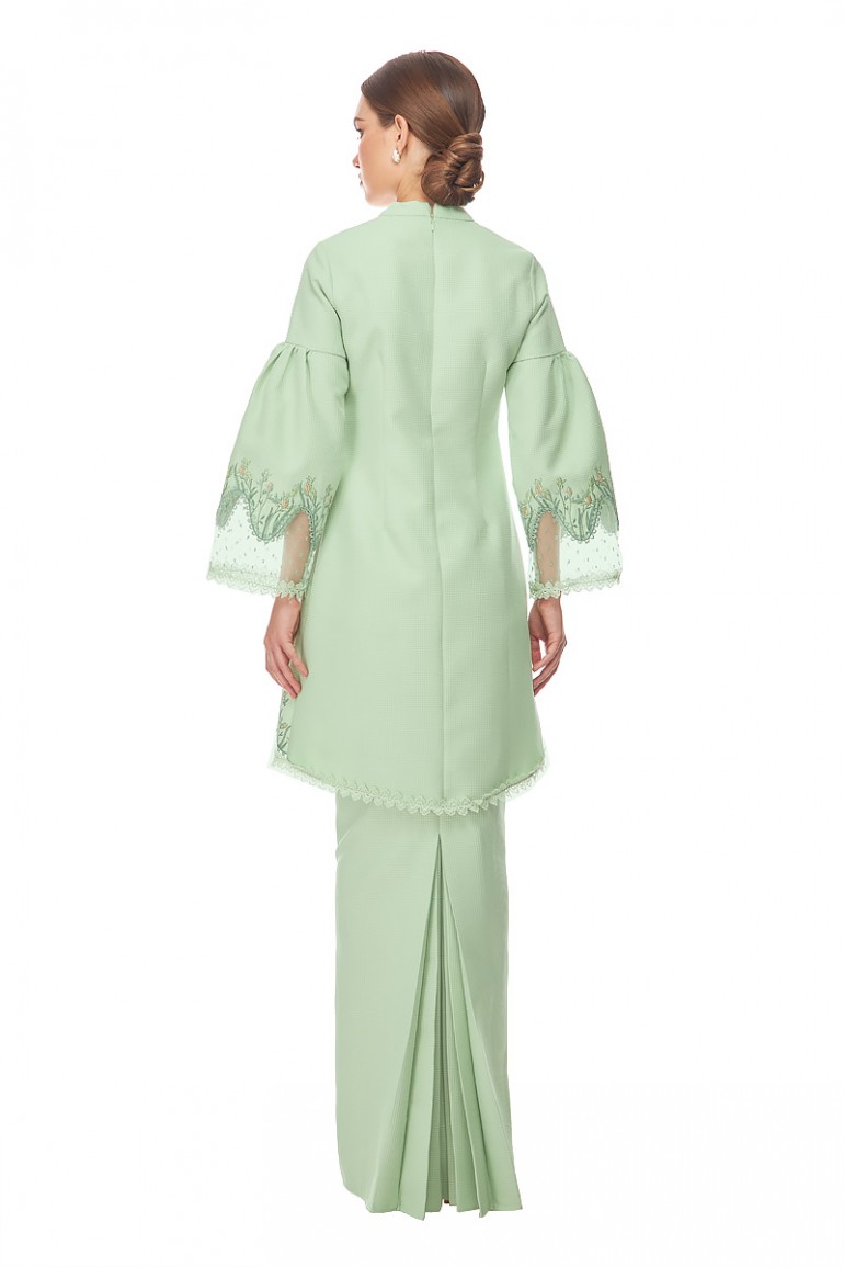 MAISIE KURUNG IN LIGHT GREEN