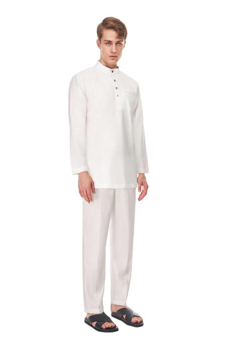 DANIEL CEKAK MUSANG IN PEARL WHITE