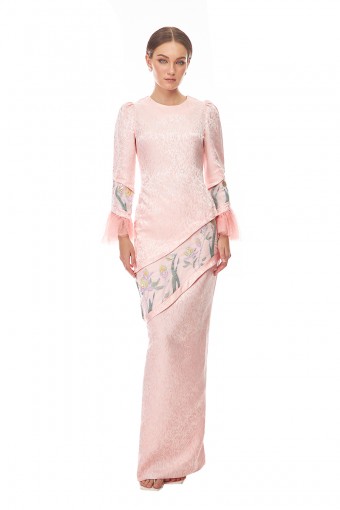 LENNOX KURUNG IN LIGHT PINK