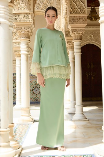 PRIMROSE KURUNG IN LIGHT GREEN