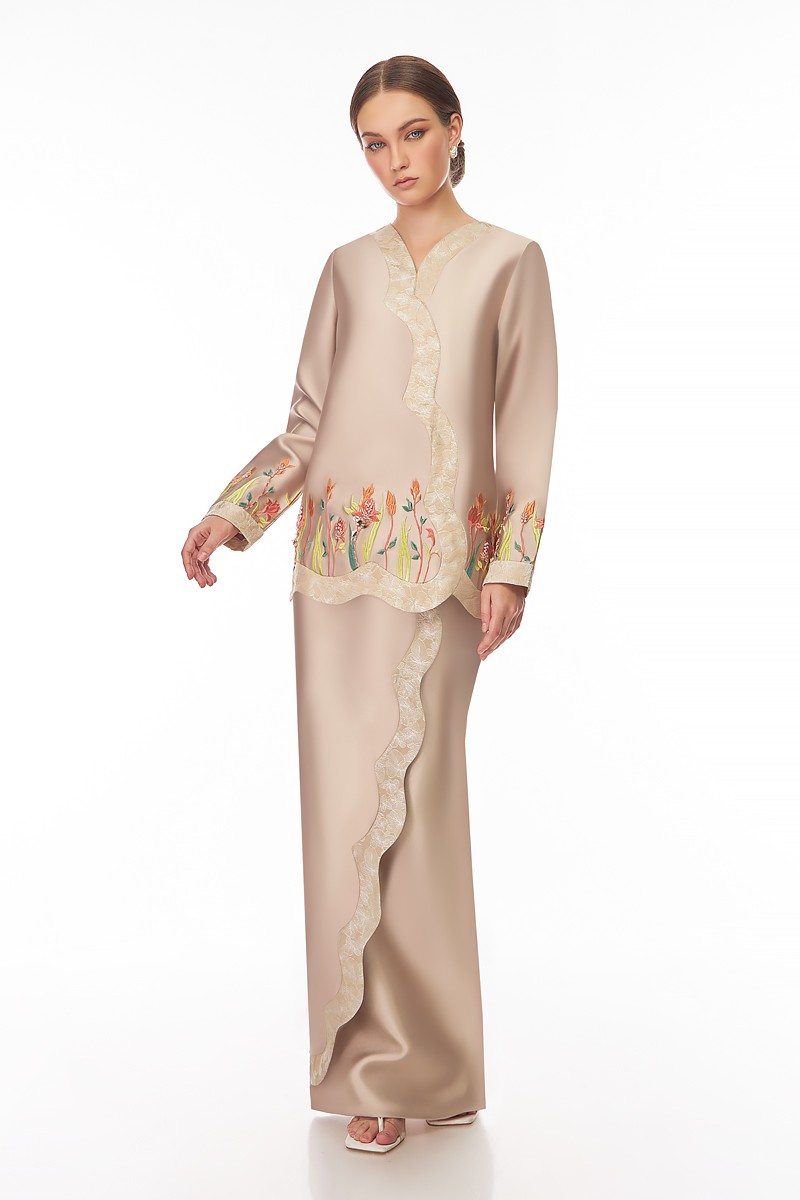 NAILA KURUNG IN MOCHA