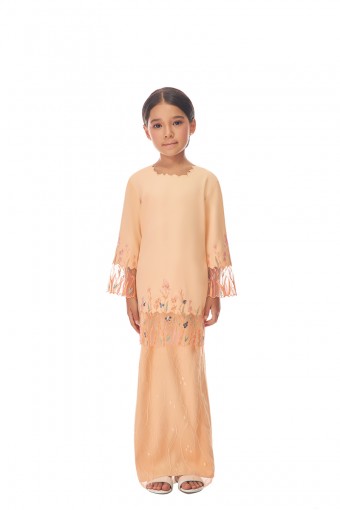 KATERYNA KURUNG KIDS IN PEACH FUZZ