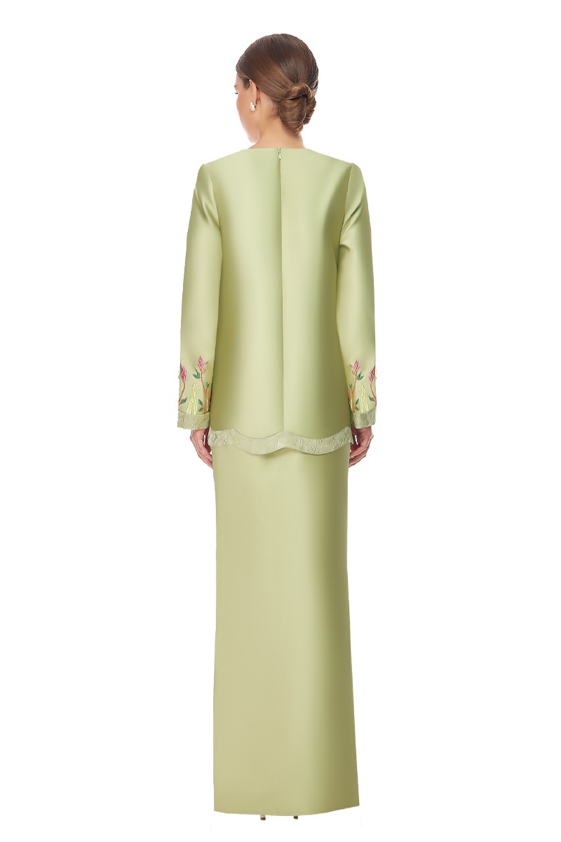 NAILA KURUNG IN APPLE GREEN