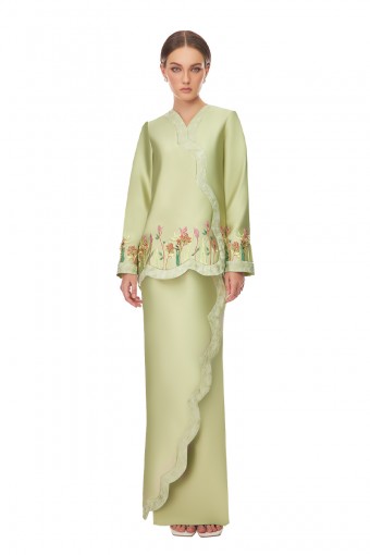 NAILA KURUNG IN APPLE GREEN