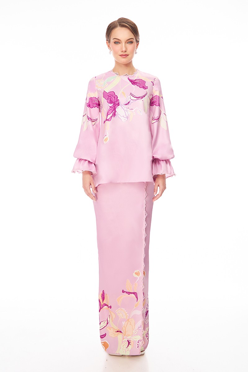 ZARYA KURUNG IN PINK