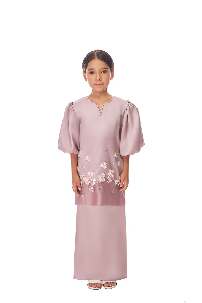 NOELLE KURUNG KIDS IN DUSTY PINK