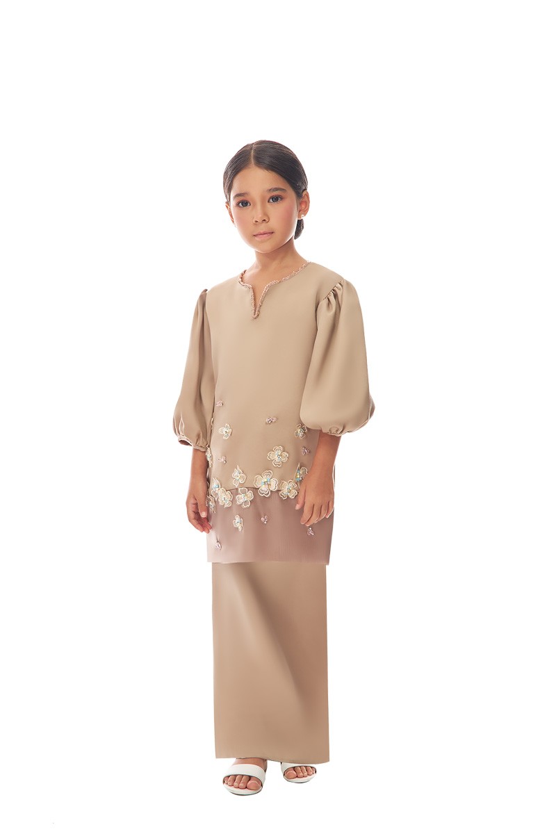 NOELLE KURUNG KIDS IN PALE BROWN