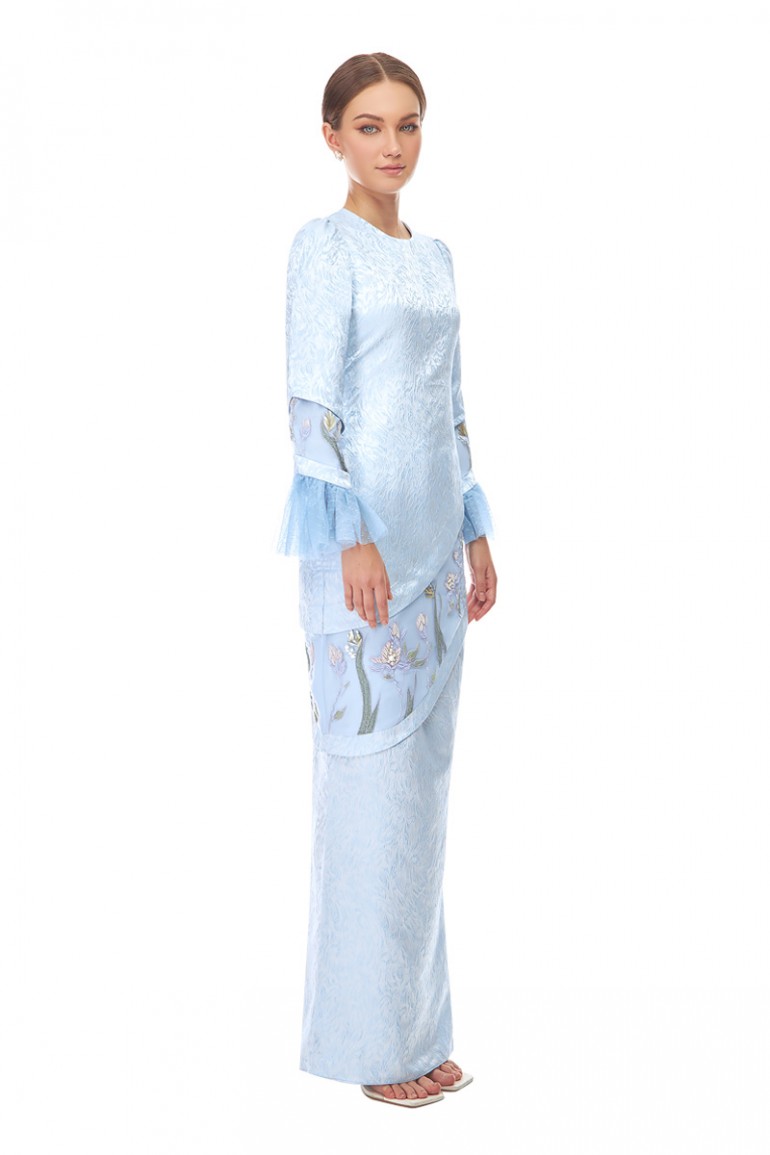 LENNOX KURUNG IN LIGHT BLUE