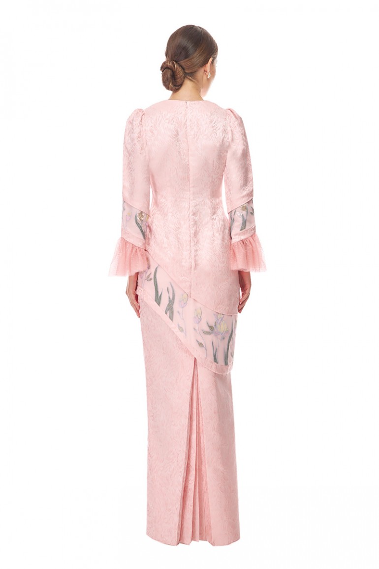 LENNOX KURUNG IN LIGHT PINK