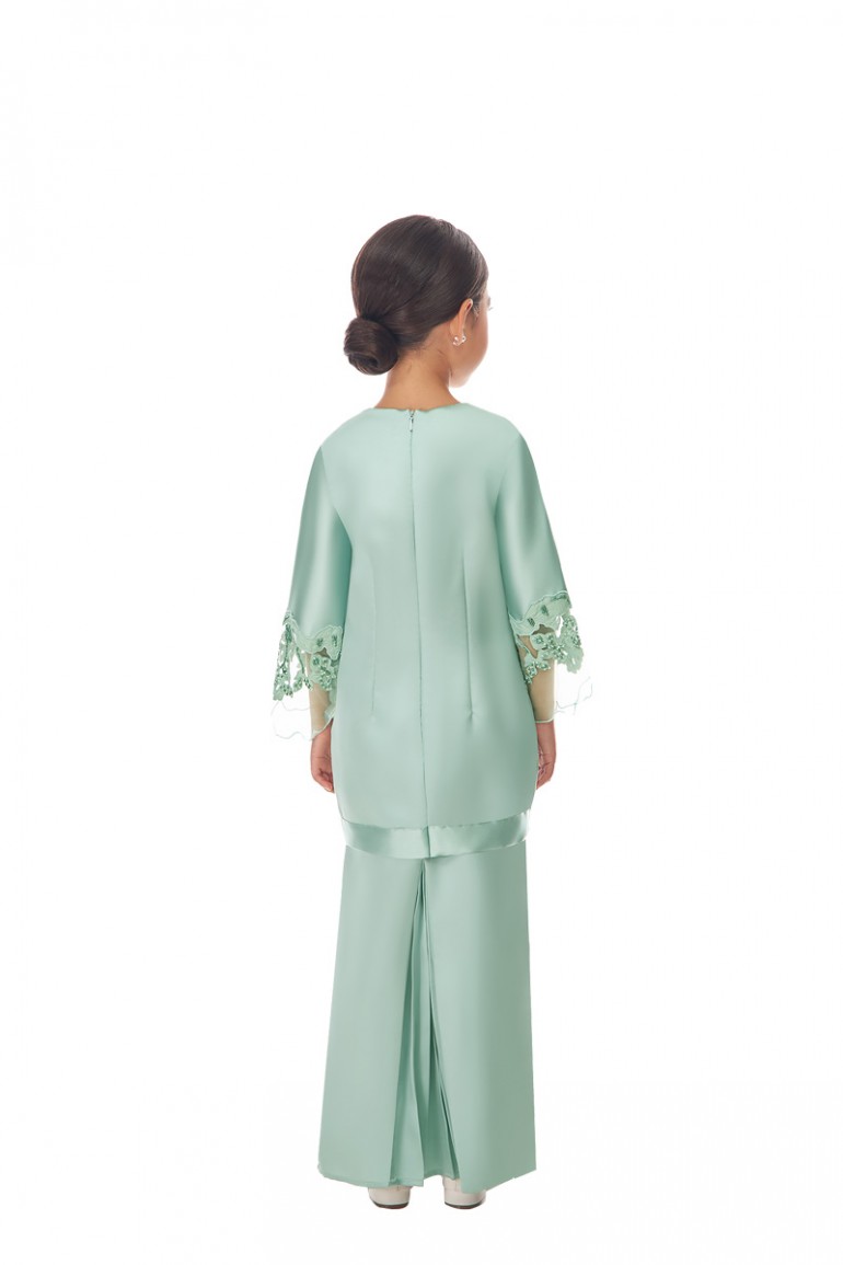 LOLA KURUNG KIDS IN DUSTY GREEN