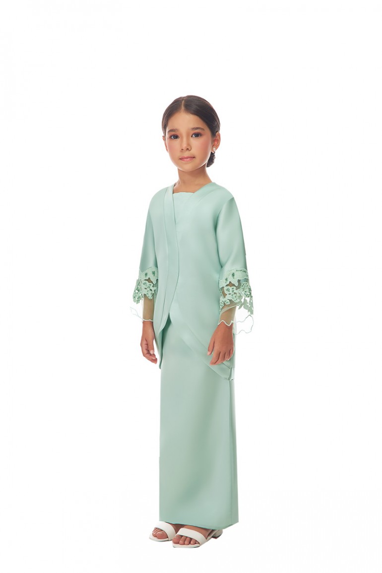 LOLA KURUNG KIDS IN DUSTY GREEN